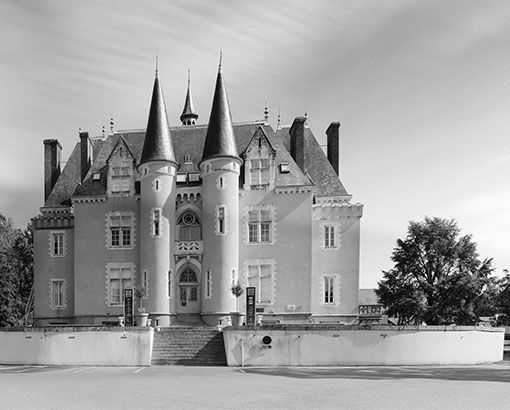 Le lycée Saint-Yves a été créé en 1962.